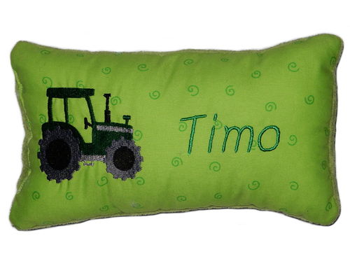 Grünes Kuschelkissen * grüner Traktor * mit Namen bestickt * in zwei Größen