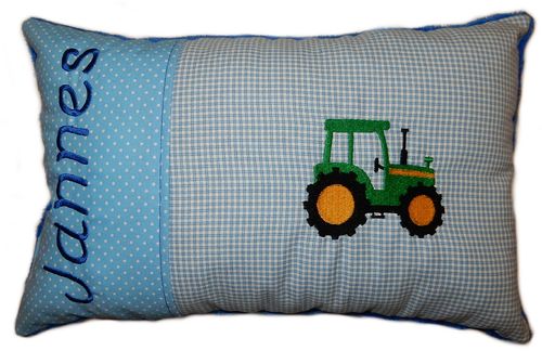 Blaues Kuschelkissen * grüner Traktor * mit Namen bestickt * ca. 25 * 40 cm groß